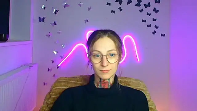 Esmi Winter online show from 04.13.26