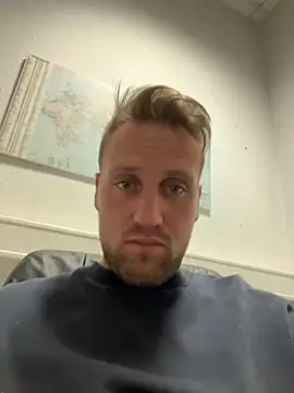 Snapshot of lovefuess chatting on 02.24.26 lovefuess online show from 02.24.26