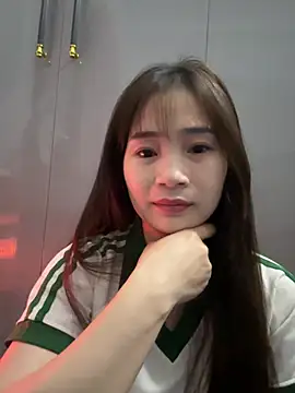 Snapshot of -Dumi- chatting on 02.20.26 -Dumi- online show from 02.20.26