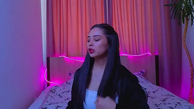 Snapshot of Sofia_Plump chatting on 02.11.26 Sofia Plump online show from 02.11.26