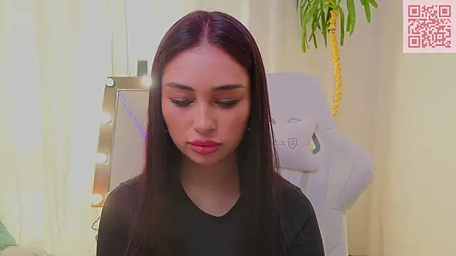 Sofia Plump online show from 03.25.26