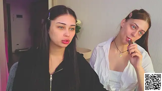 Sofia Plump online show from 04.19.26