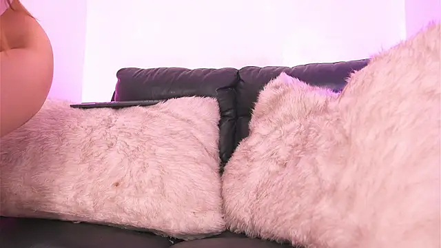 Shopie Colucci online show from 04.10.26