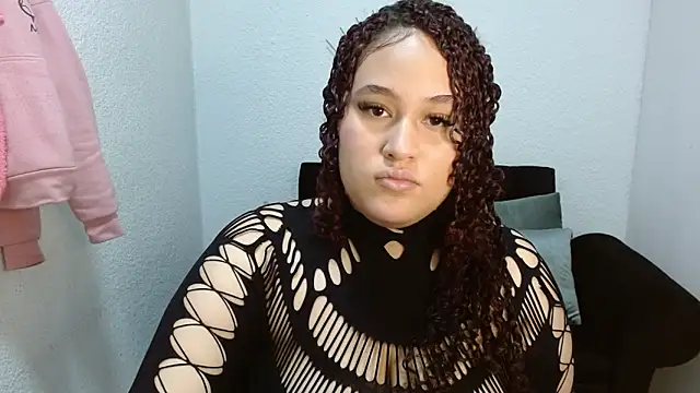 Snapshot of leilanewgirl chatting on 02.23.26 leilanewgirl online show from 02.23.26