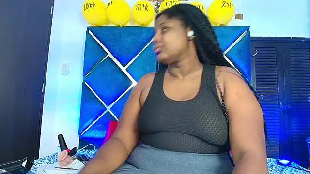 Snapshot of AlexaRousse4u chatting on 04.28.26 AlexaRousse4u online show from 04.28.26