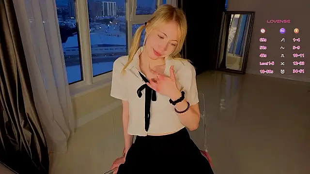 UWU flower online show from 03.06.26