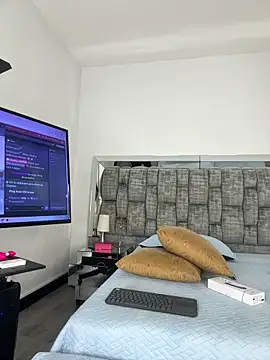 Snapshot of amara_wet04 chatting on 06.27.26 amara wet04 online show from 06.27.26