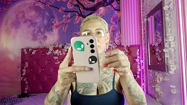 Everlyn sexx online show from 04.18.26