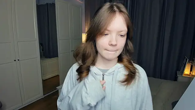 LavenderMitten online show from 03.05.26