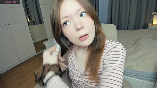 LavenderMitten online show from 04.20.26