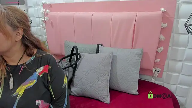  Victoria milf  online show from 04.18.26