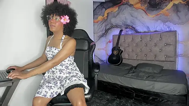 Snapshot of CataleyaMoon_ chatting on 05.02.26 CataleyaMoon online show from 05.02.26