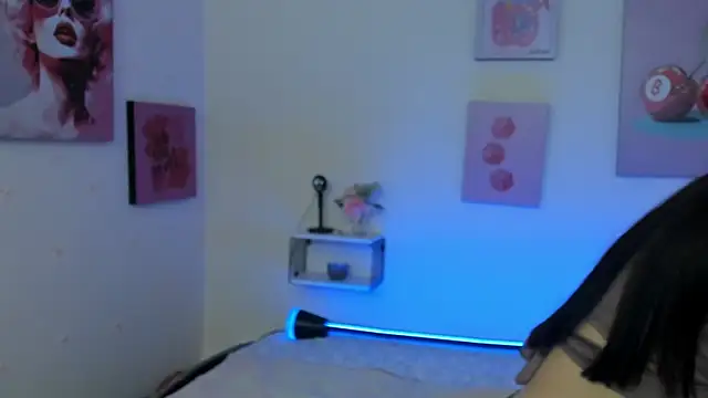 AnnyCotton online show from 04.15.26