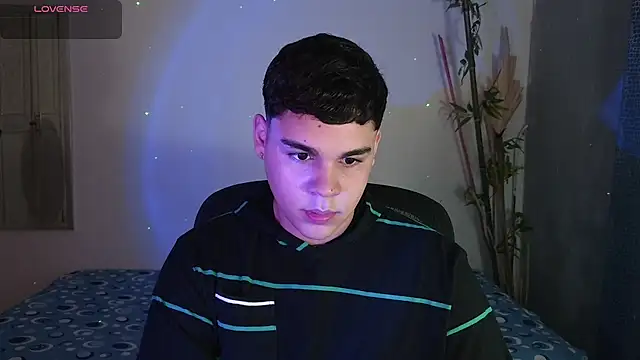 Snapshot of eithan_jonnes chatting on 02.27.26 eithan jonnes online show from 02.27.26