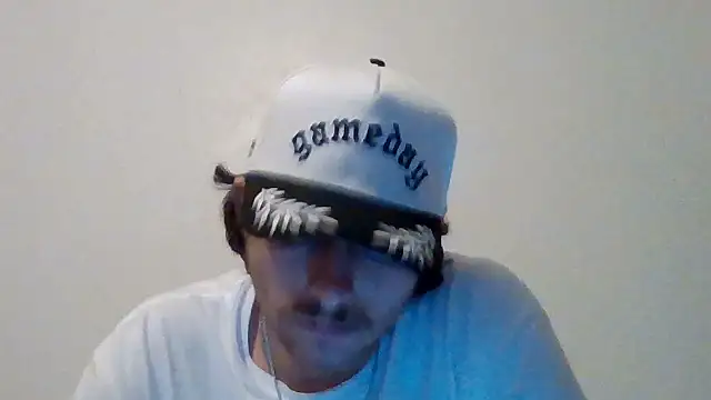 Snapshot of Tallhungandcloudy chatting on 02.26.26 Tallhungandcloudy online show from 02.26.26