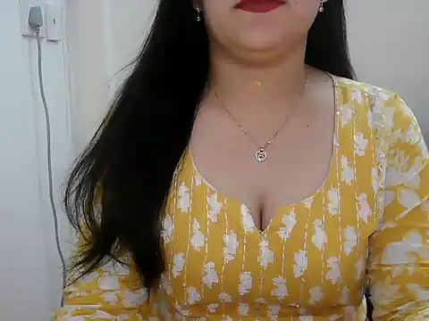 Snapshot of _chitranshi chatting on 06.25.26 chitranshi online show from 06.25.26