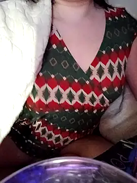 Snapshot of HornyCumBitch chatting on 02.13.26 HornyCumBitch online show from 02.13.26