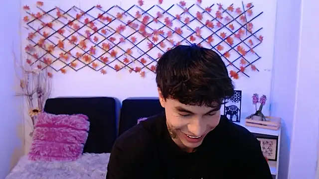 IanWest  online show from 06.10.26