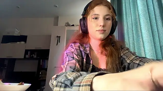 AliceCarrol online show from 02.21.26