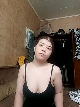 Snapshot of EvaTallor chatting on 02.13.26 EvaTallor online show from 02.13.26