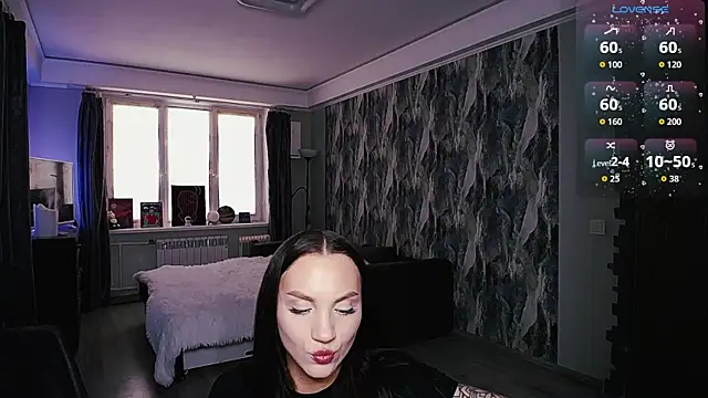 Snapshot of comeherehoney chatting on 02.17.26 comeherehoney online show from 02.17.26