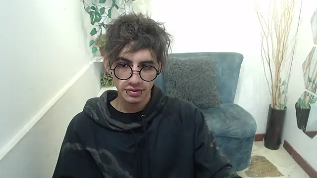 Snapshot of AaronBeer_ chatting on 02.24.26 AaronBeer online show from 02.24.26