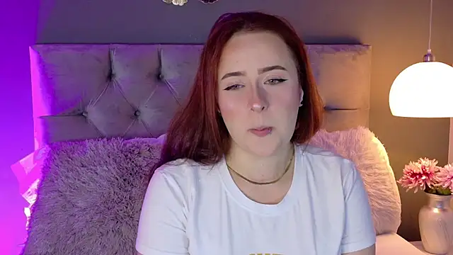 FoxieNova online show from 06.21.26