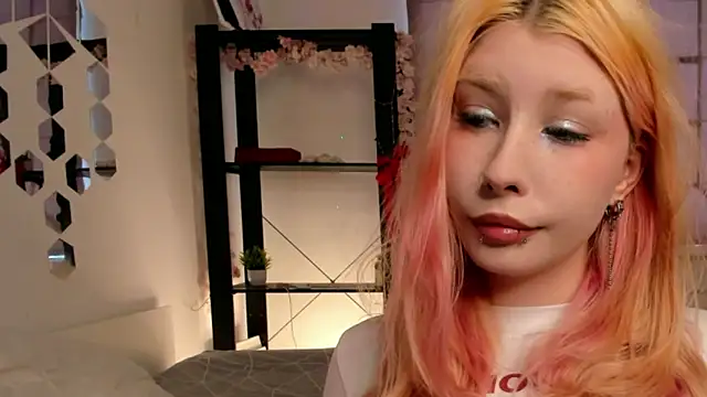 WarmAtEdges online show from 04.24.26