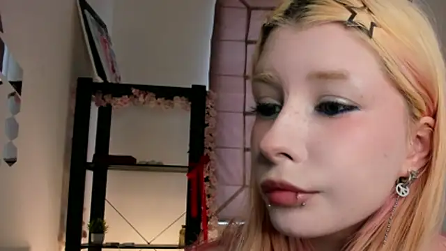 WarmAtEdges online show from 04.25.26