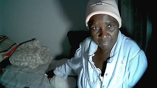 NaughtygrannieXX online show from 04.27.26