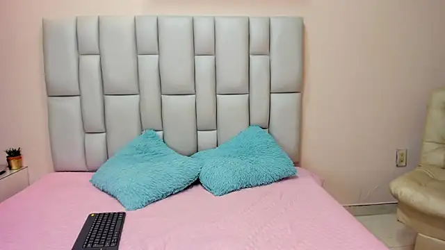 sugar doll1 online show from 02.20.26