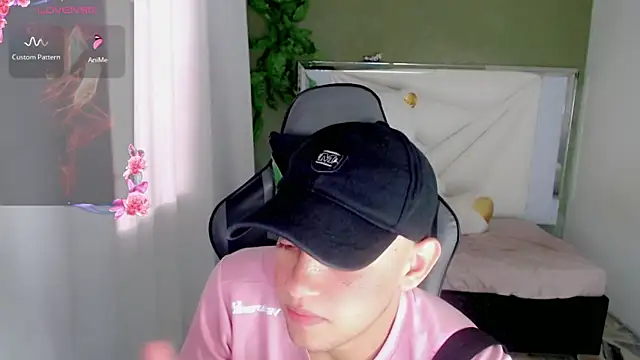 Top and bottom online show from 04.18.26