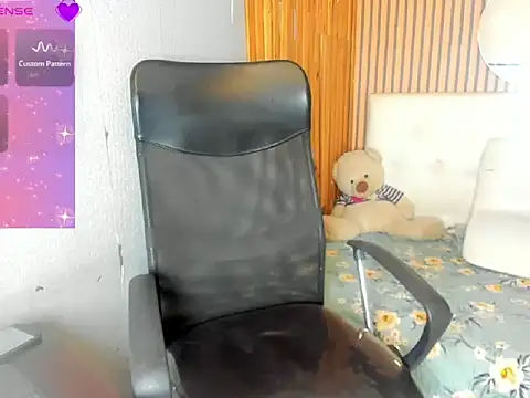 Jhoselinee online show from 02.23.26