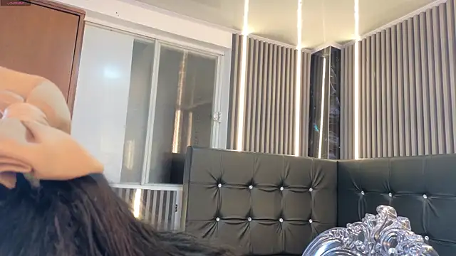  ArianaToroo online show from 04.14.26