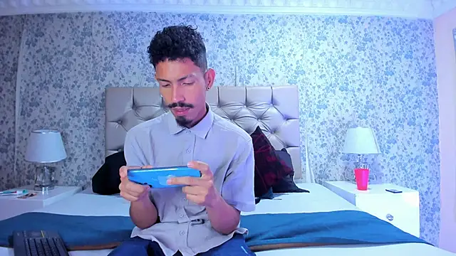 NoaahTylor online show from 03.21.26