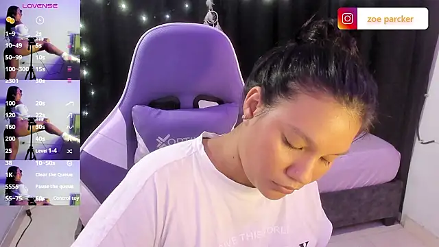 ZoeParcker online show from 03.12.26