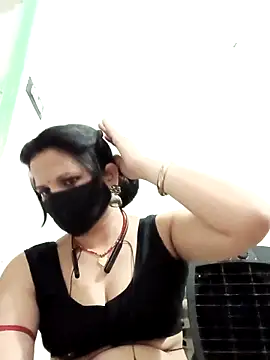karishma Bhabhi online show from 04.27.26