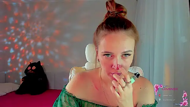 she wolf online show from 04.02.26