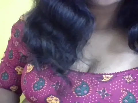 Snapshot of anu-reddyy chatting on 02.18.26 anu-reddyy online show from 02.18.26