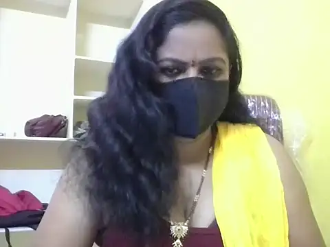 Snapshot of anu-reddyy chatting on 04.23.26 anu-reddyy online show from 04.23.26