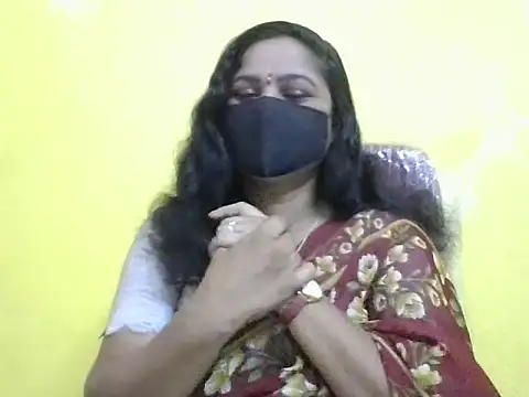 Snapshot of anu-reddyy chatting on 04.25.26 anu-reddyy online show from 04.25.26
