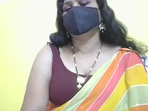 Snapshot of anu-reddyy chatting on 04.27.26 anu-reddyy online show from 04.27.26
