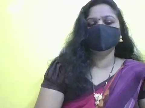 Snapshot of anu-reddyy chatting on 04.28.26 anu-reddyy online show from 04.28.26