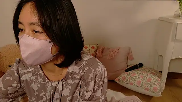 Mochi-Momo online show from 04.17.26