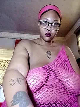 Snapshot of ShantelBootyBoobs chatting on 05.06.26 ShantelBootyBoobs online show from 05.06.26