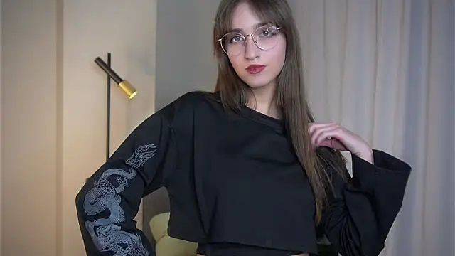 ClarineCasebolt online show from 02.17.26