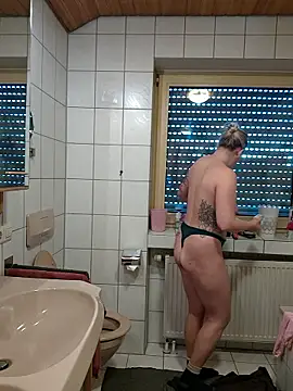 Snapshot of Milas_Dreams_Dauergeil chatting on 02.17.26 Milas Dreams Dauergeil online show from 02.17.26