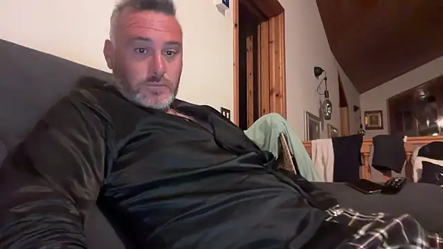 Snapshot of marcovik1 chatting on 05.20.26 marcovik1 online show from 05.20.26