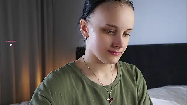 Snapshot of KirstinMcgeady chatting on 06.12.26 KirstinMcgeady online show from 06.12.26