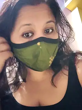 Snapshot of pikachush chatting on 04.05.26 pikachush online show from 04.05.26